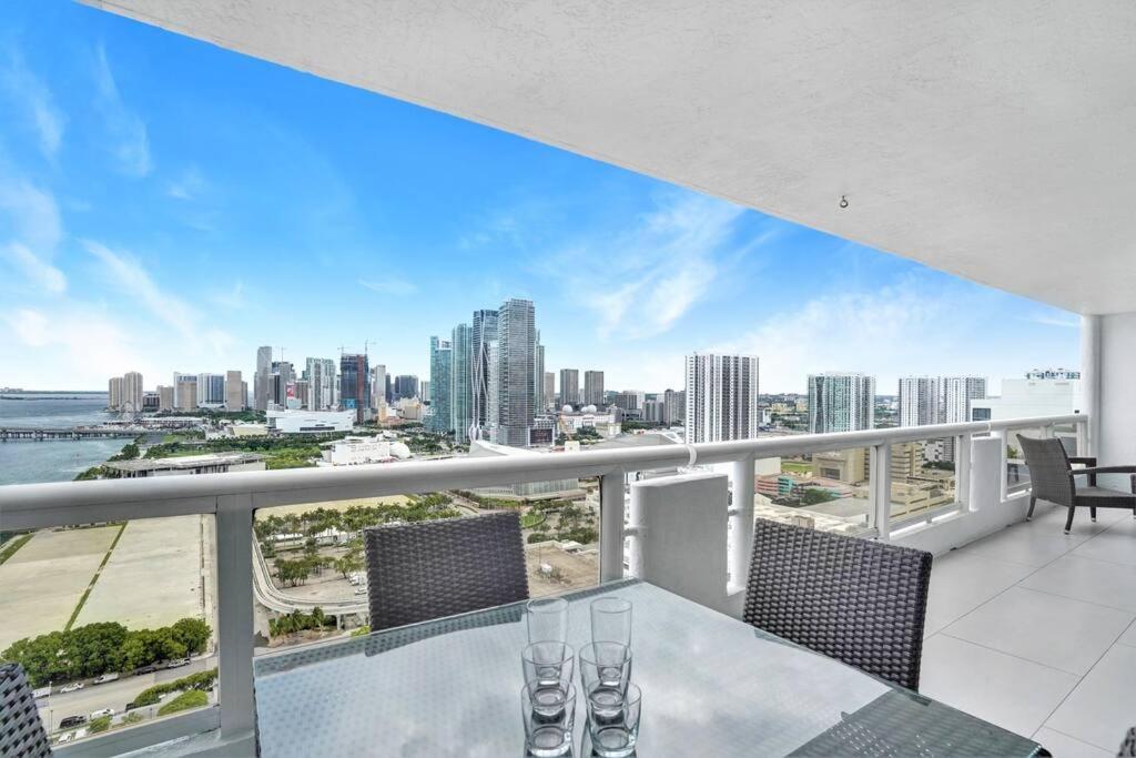 Ferienwohnung Enchanted! Miami Skyline & Water Views Exterior foto