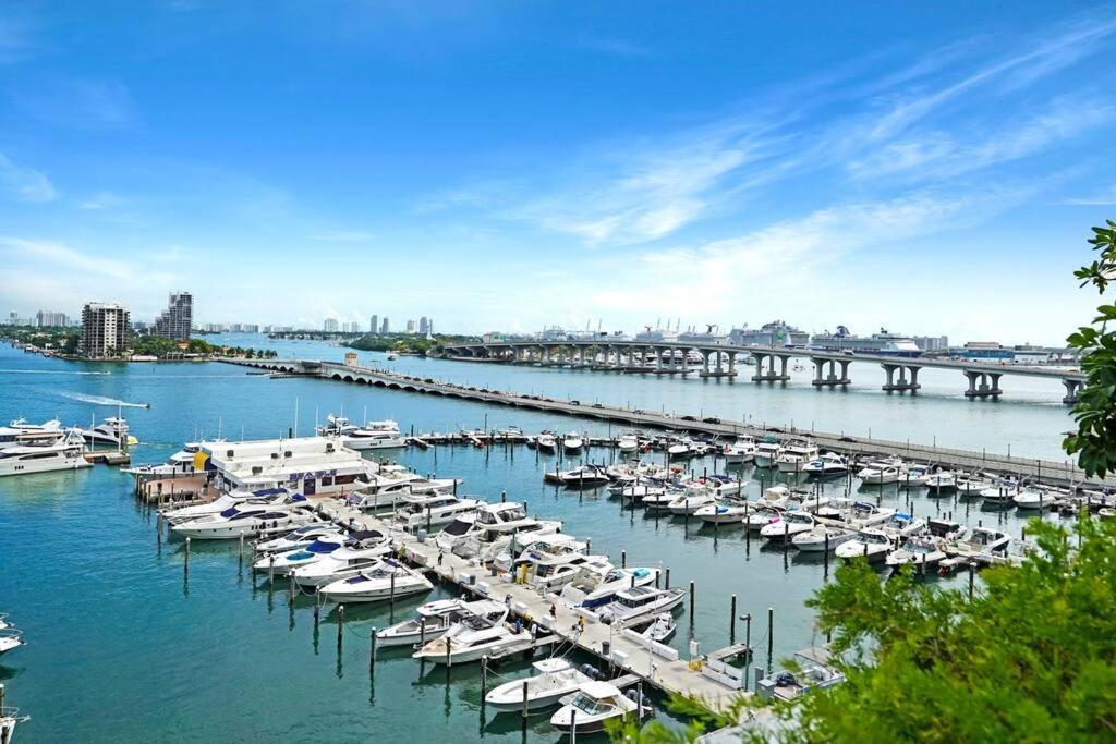 Ferienwohnung Enchanted! Miami Skyline & Water Views Exterior foto