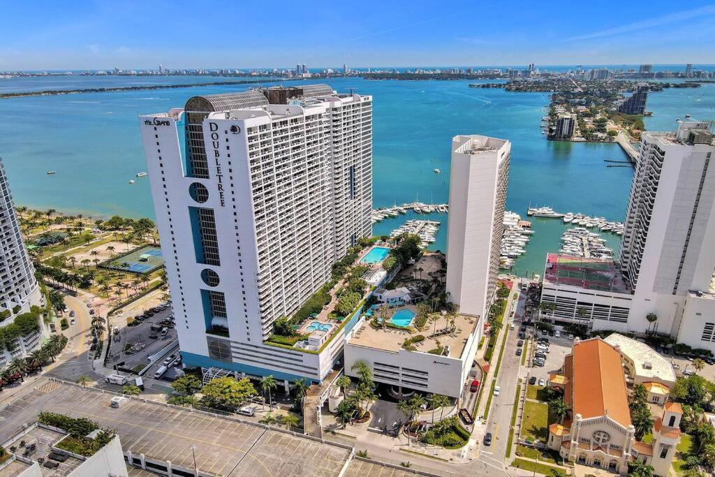 Ferienwohnung Enchanted! Miami Skyline & Water Views Exterior foto